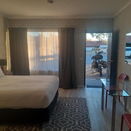 Wentworth Club Motel Luaran gambar